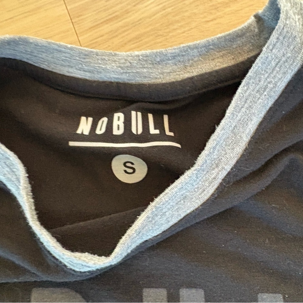** NOBULL Women’s Cropped Short Sleeve T-shirt , Black and Gray, Size Small - Picture 5 of 5